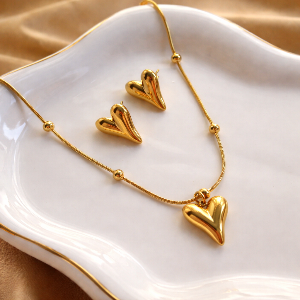 Heartelle Set – Elongated Heart Neckchain & Earrings