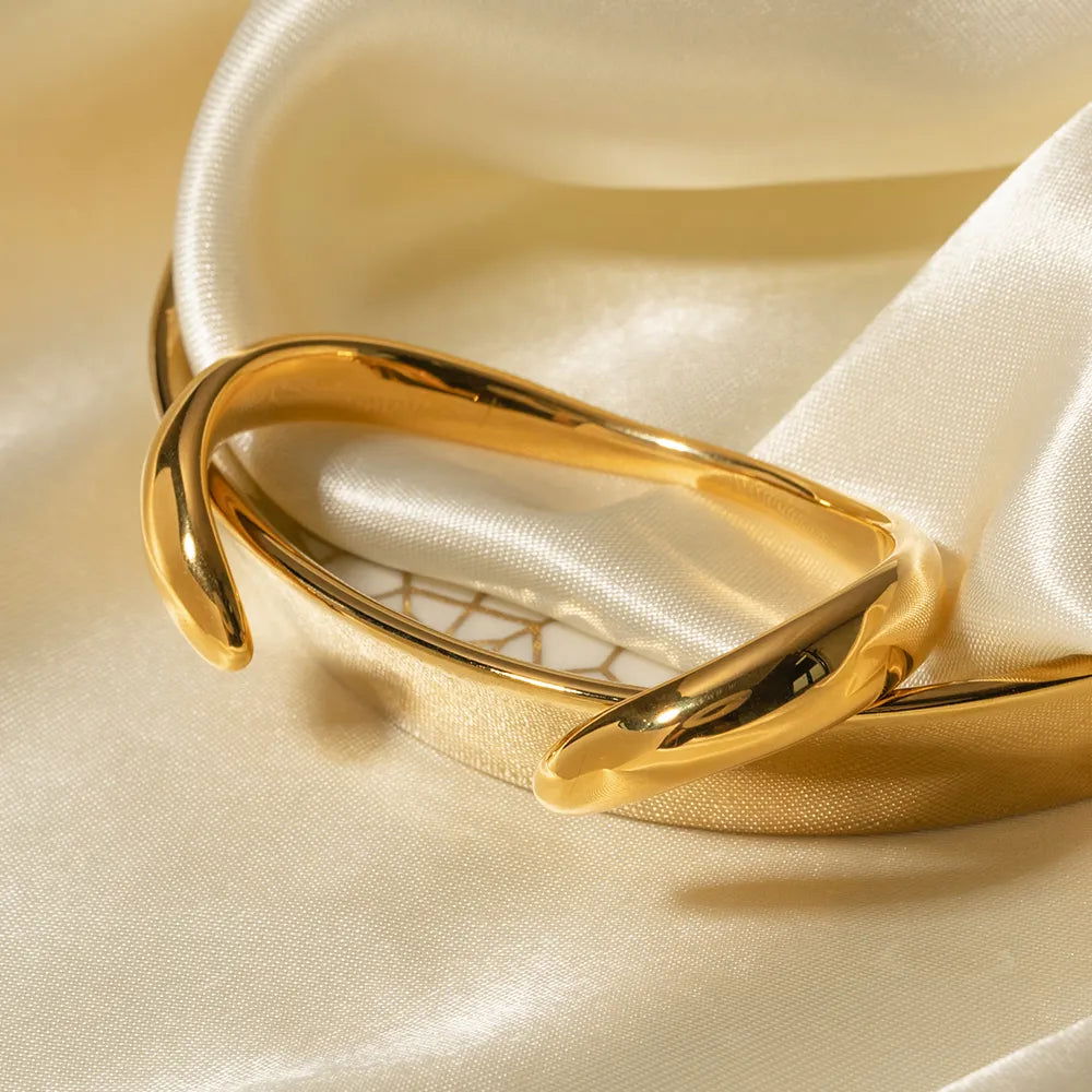 Curve Bracelet - Hues Of Jewels