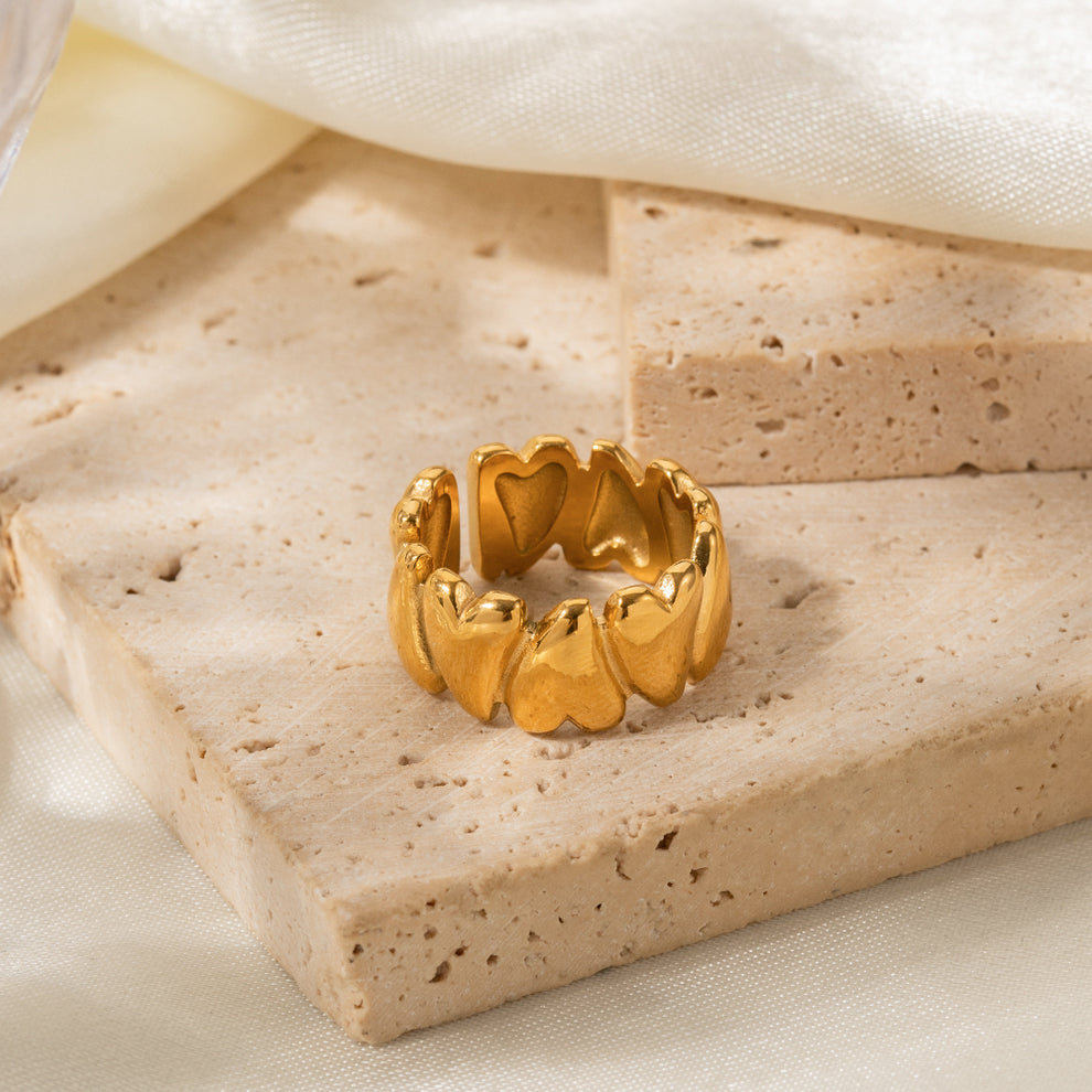 Heartstring Finger Ring