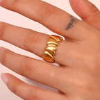 Heartstring Finger Ring - Hues of Jewels