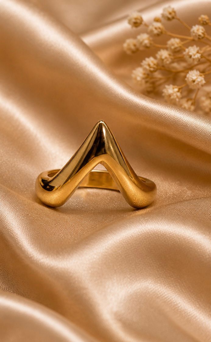 Velara Finger Ring - Hues of Jewels