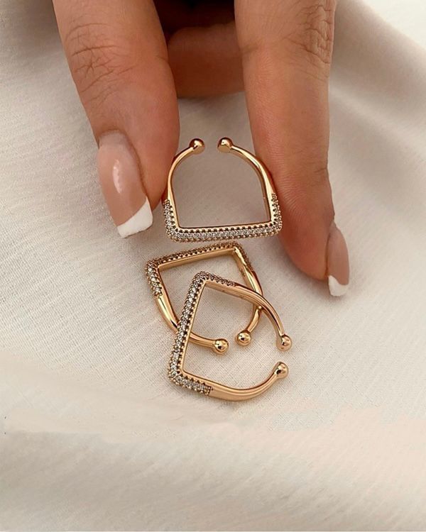 Square shaped rings