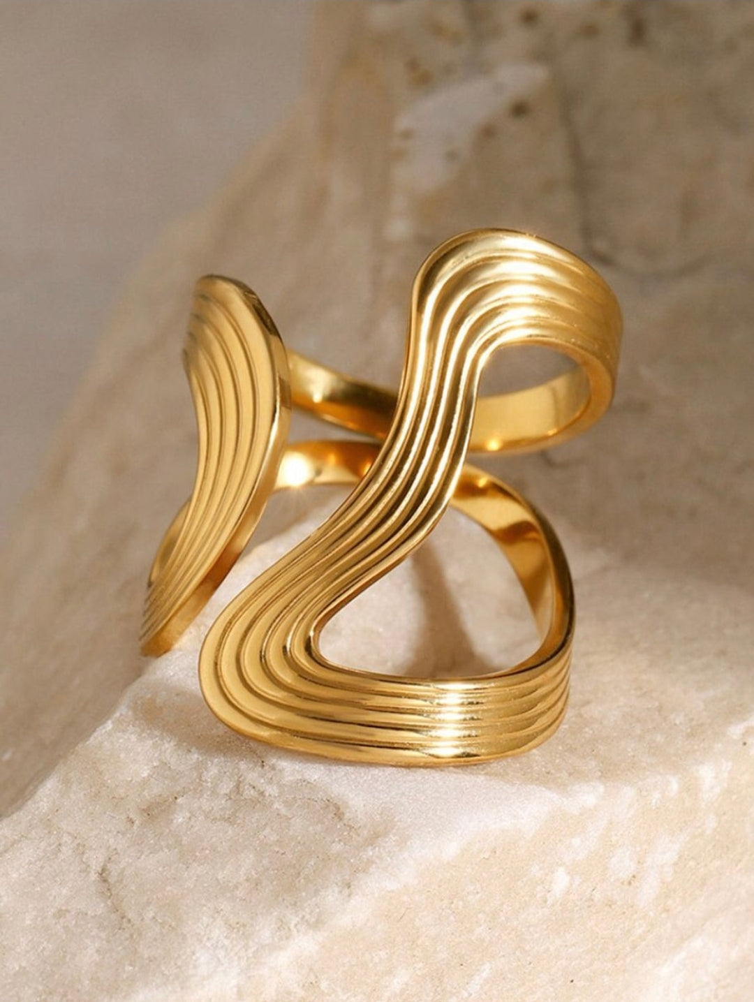 Swirlette Ring