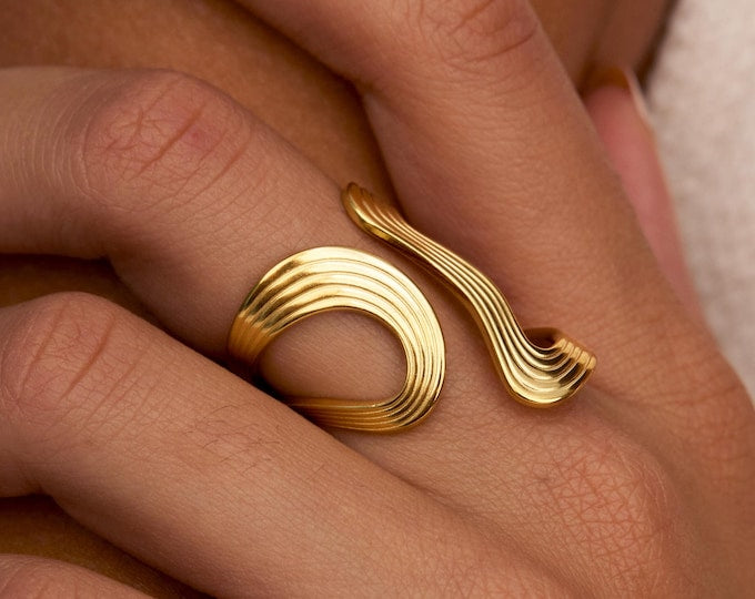 Swirlette Ring