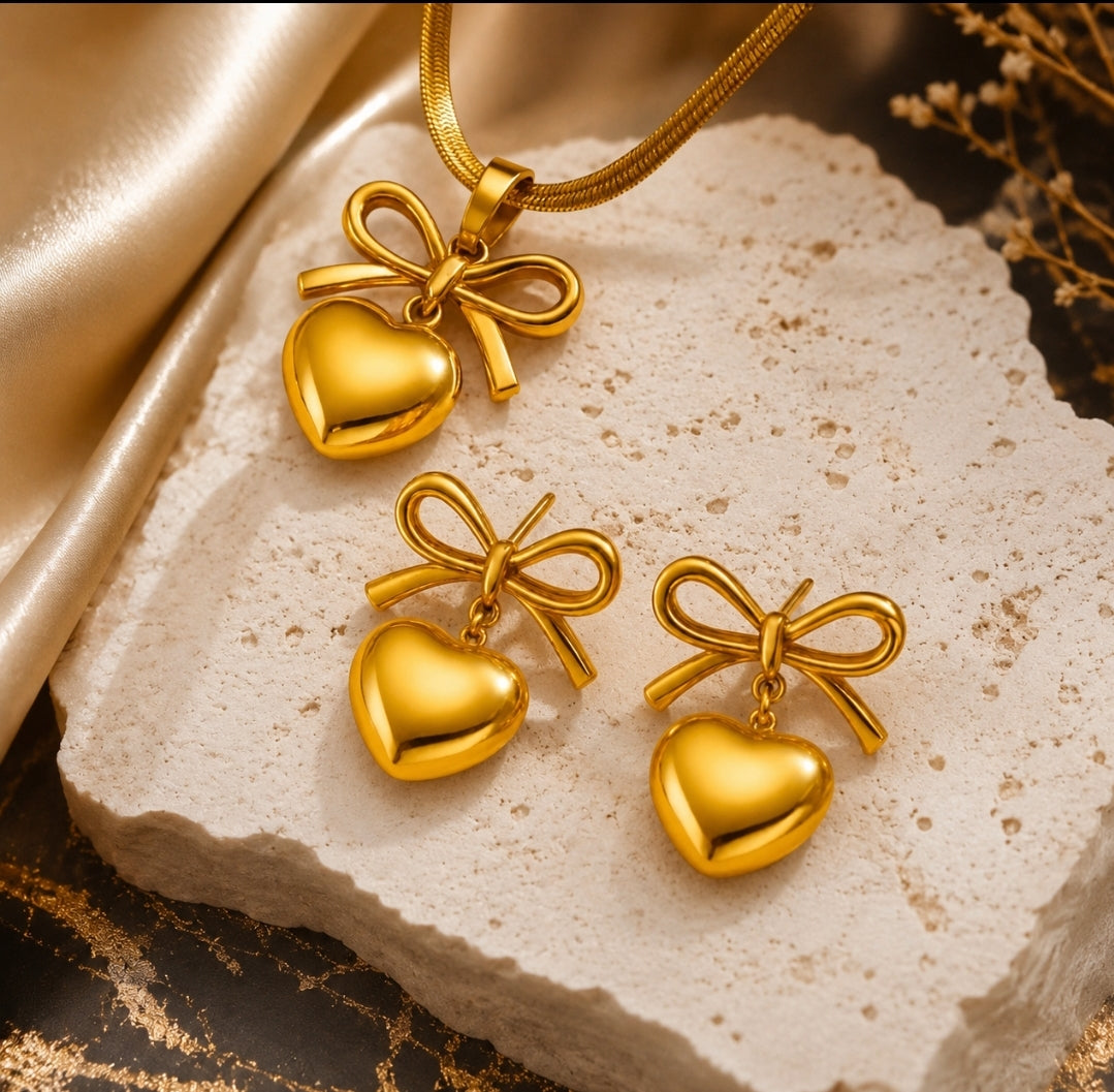 Bowelle Heart Bow Set