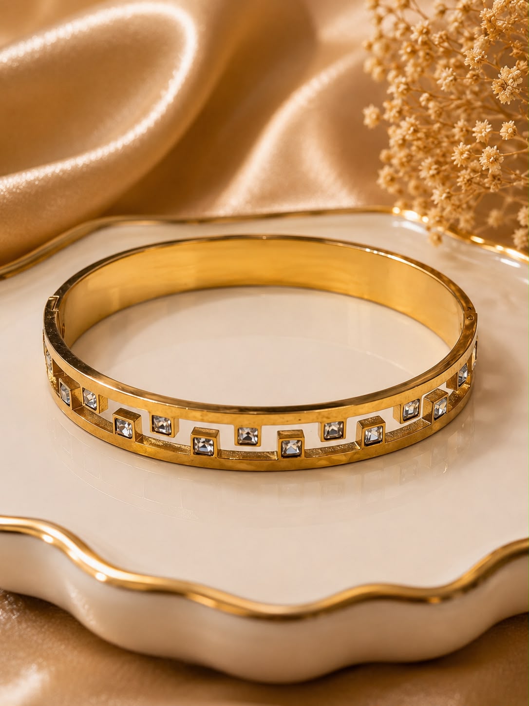 Alterna Bangle