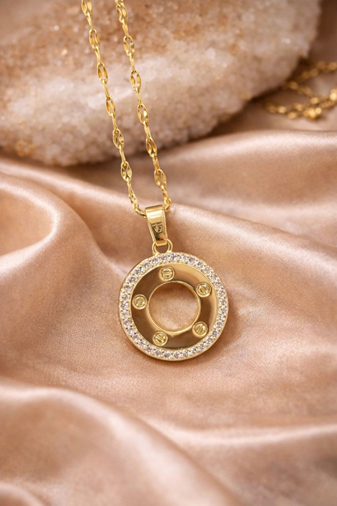 Halo Glow Pendant