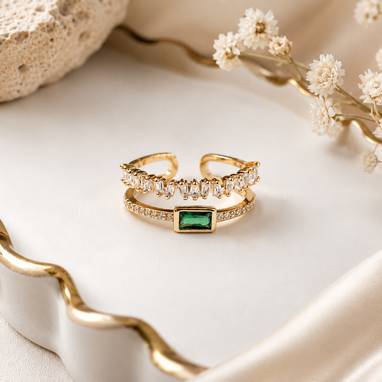 Emerald Éternité Ring